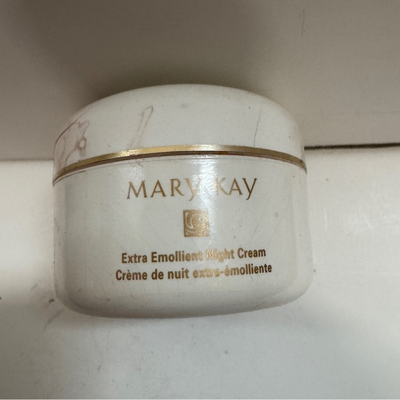 Mary Kay Extra Emollient Night Cream - Picture 1 of 3